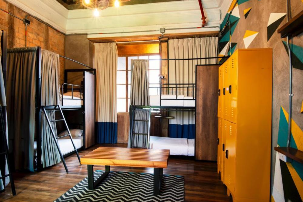 8 cama habitación compartida - Mixta - Económica - Baño compartido