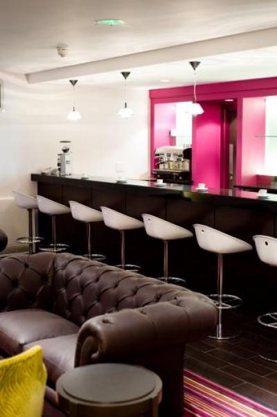 Bar Image