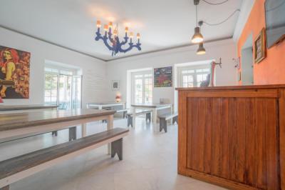 Bar Image