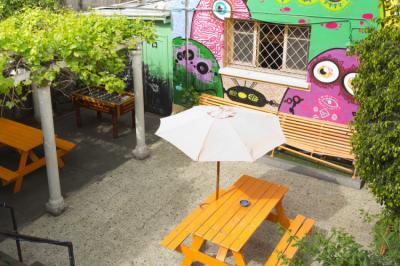 Kombi Hostel Fuera de la zona Image