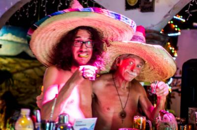 No hay edad para festejar :P Image