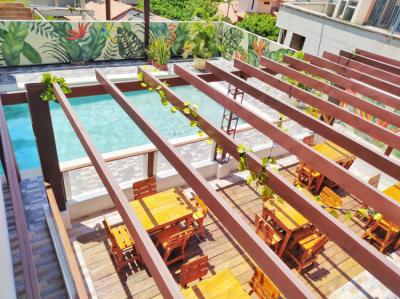 BAR DE LA PISCINA Image