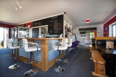 Cafetería Storm Shelter Image